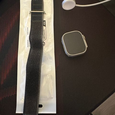 Apple Watch Ultra (32 GB) + 1 års Apple Care+