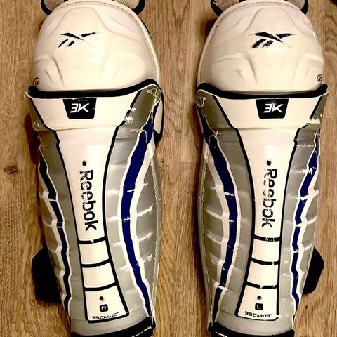 Reebok SG 3K Leggskinn junior LARGE 33 cm - 13"  - HOCKEY