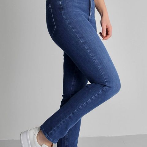 Nye Eben greek blue tailored stretchy jeans