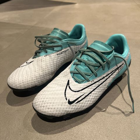 Nike Phantom GX str 42