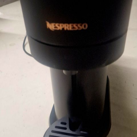 . NESPRESSO VERTUO MATT SORT KAPSELMASKIN KAFFEMASKIN KAFFE