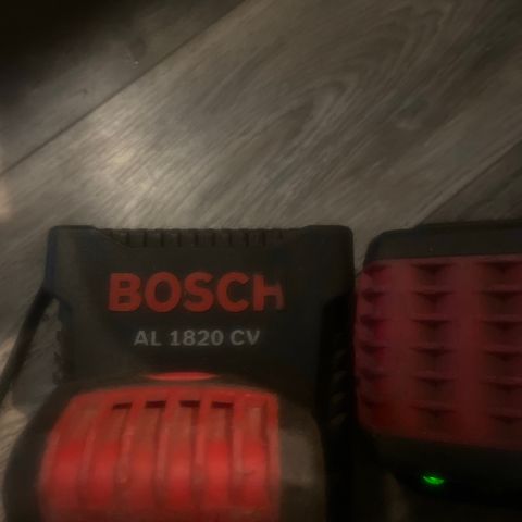 Bosch lader til drill