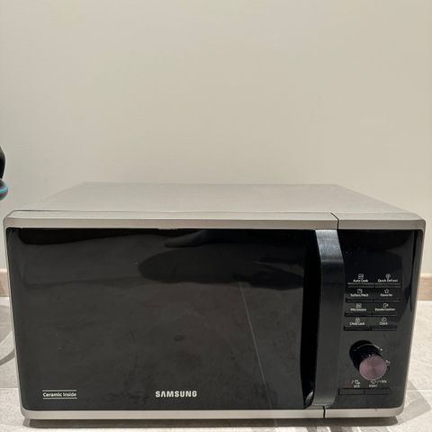 Samsung mikrobølgeovn - ca. 5 år gammel