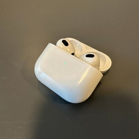 AirPods 3 gen MagSafe case