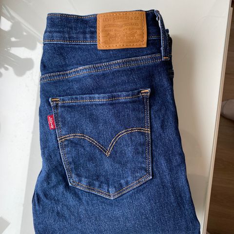 Levis 720 W27 L30