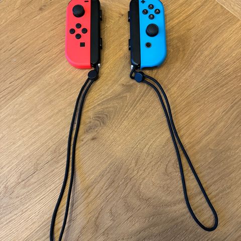 Nesten ubrukte Joy-con kontrollere til Nintendo Switch