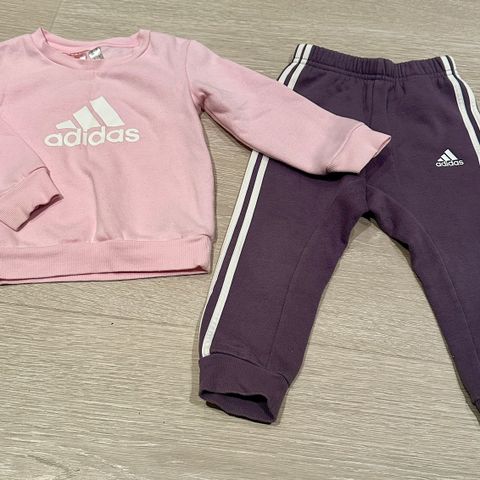 Adidas joggedress str 92