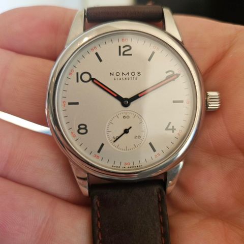 Nomos Club, 40mm