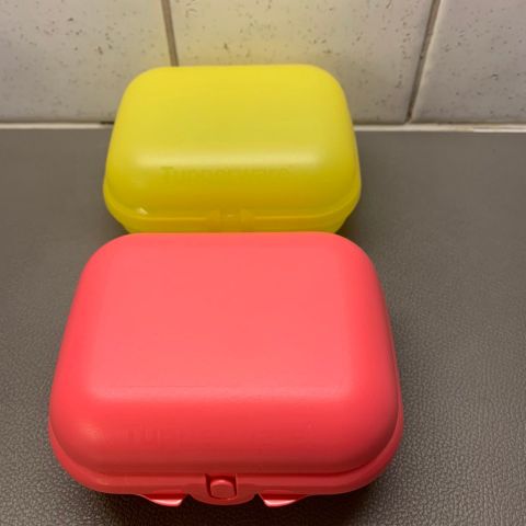 Tupperware Babuska Mellom