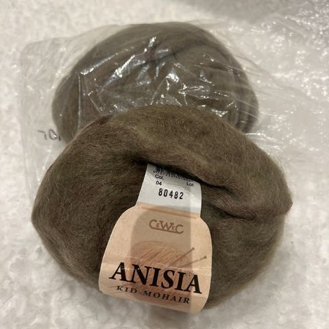 Anisia Kid Mohair