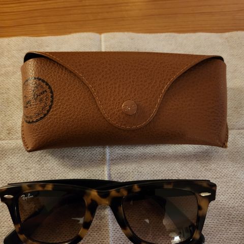 Originale RAYBAN kr 700