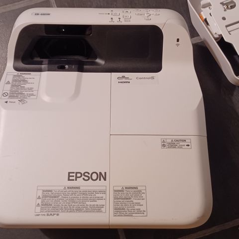 Epson  EB-685W Ultra Short Throw