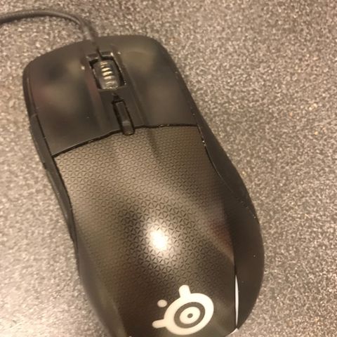 Steelseries rival 700