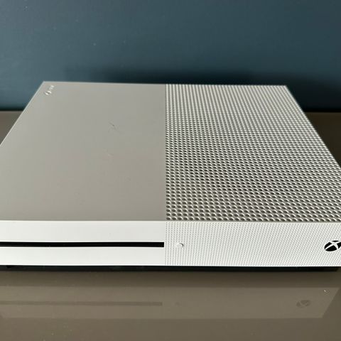 Xbox One S