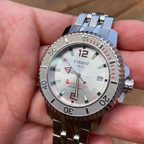 Ubrukt Tissot Seastar 660 dykkerur selges