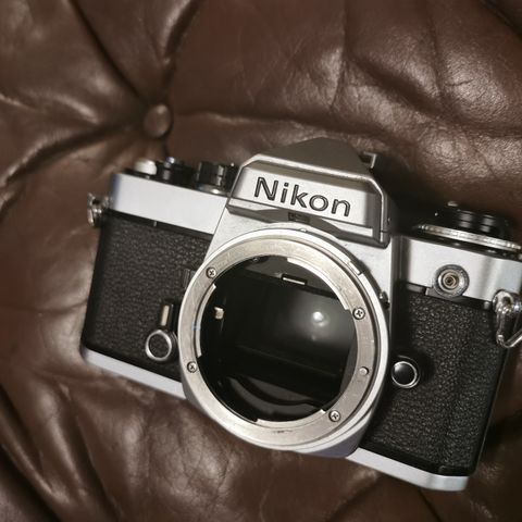 Nikon FE kamerahus