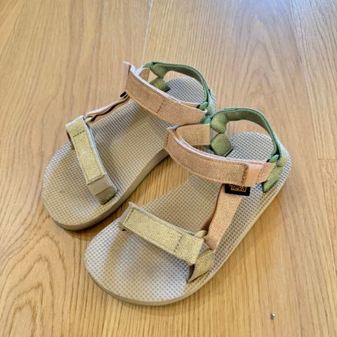 Teva sandaler størrelse 31