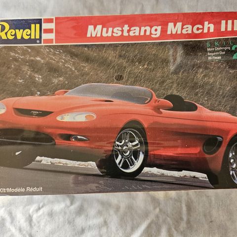 #81. 1994 Mustang Mach III plastbyggesett