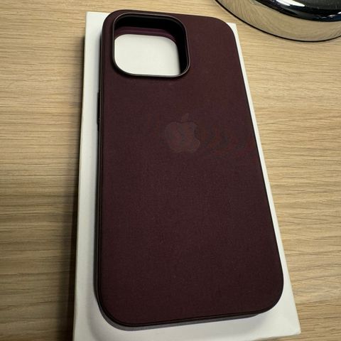 iPhone 15 pro FineWoven deksel