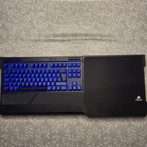 Corsair K63 Wireless Gaming Lapboard