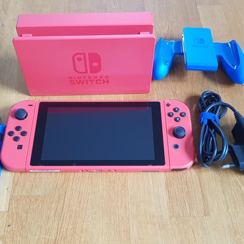 Nintendo Switch Mario Red & Blue edition + 64GB Minnekort