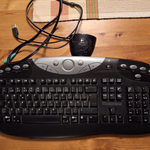 Logitech tastatur