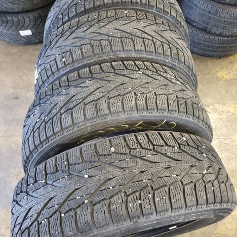 nokian vinterdekk 225/65/17