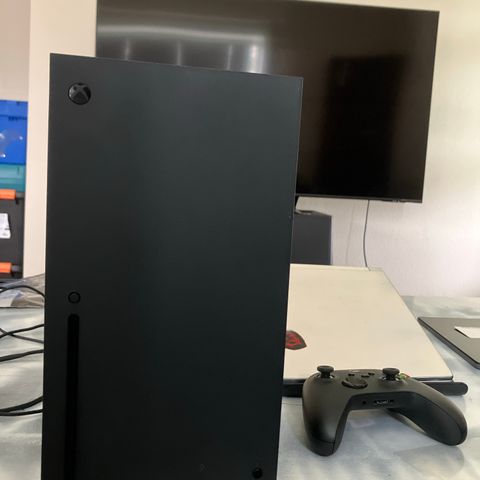 XBOX X / 2 uker gammel