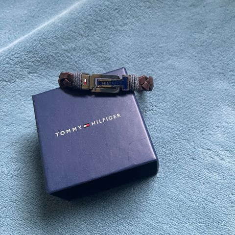 Tommy Hilfiger skinn armbånd til herre