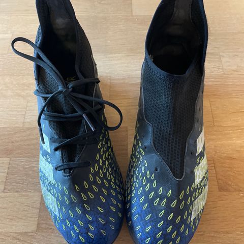 Adidas Predator fotballsko 38 2/3