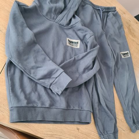 Joggedress Hummel str 128