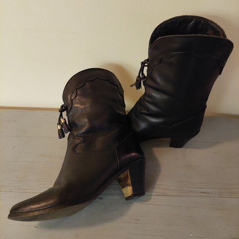 Vintage vinterstøvler  foret 37 cowboy western stil vinter boots støvler sko