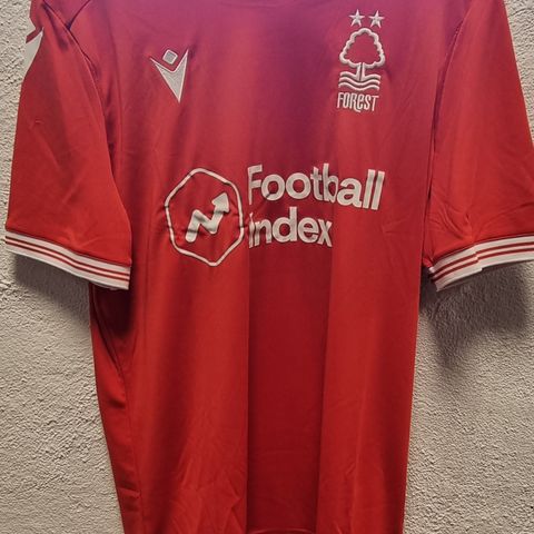 Nottingham Forest drakt