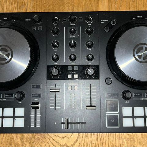 Native Instruments Traktor Kontrol S2 MK3