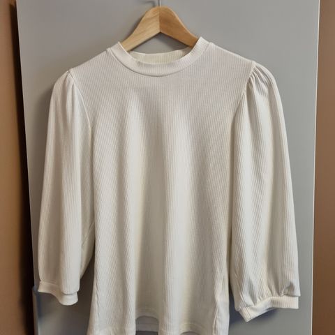 Minus 3/4 Sleeve Tee hvit genser