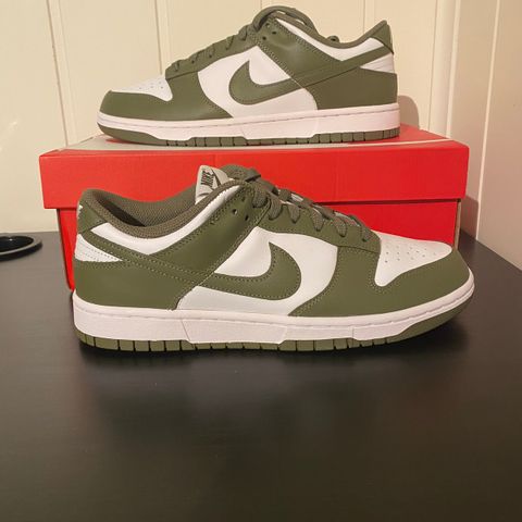 Nike Dunk low Olive