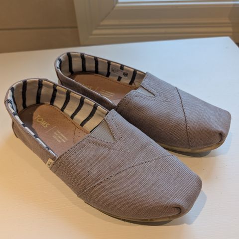 Toms sko str 38 i beige/grå