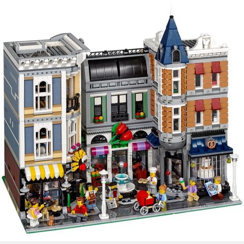 Lego Creator Expert Modular 10255 Assembly Square selges.!