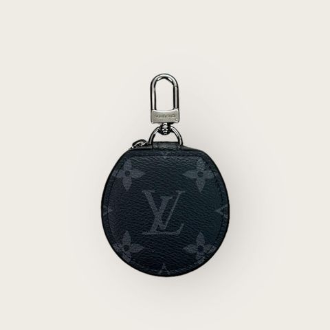 louis vuitton horizon earphone case .