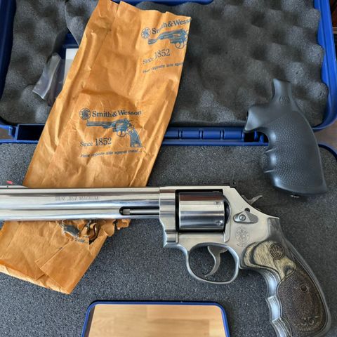 Smith & Wesson 686 Plus