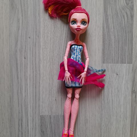 Monster High dukke