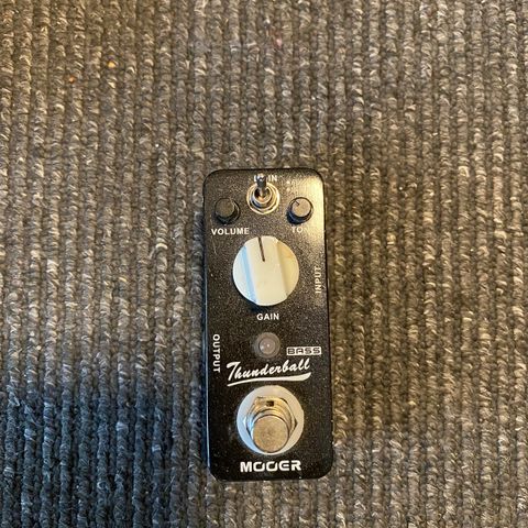 Mooer Thunderball Bass Fuzz-pedal