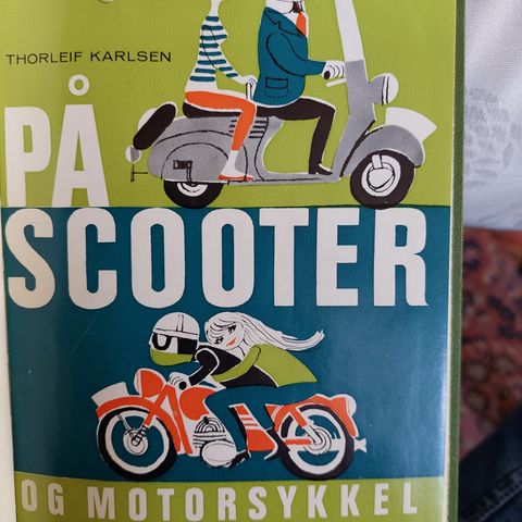 På scooter og motorsykkel