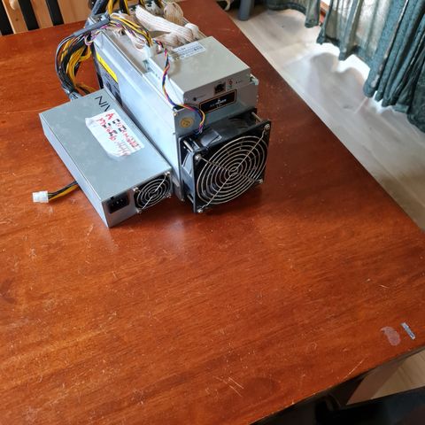 Antminer l3+