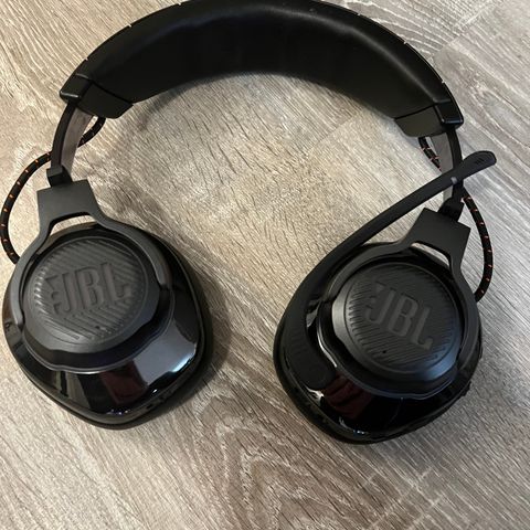 JBL Quantum 800