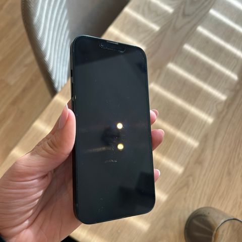 Brukt iPhone 14 128 GB