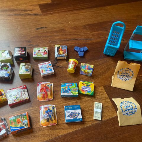 20 superkule småleker fra mini Brands toys