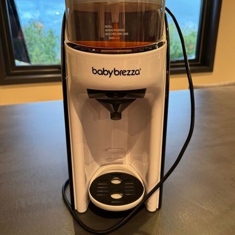 Baby Brezza Formula Pro Advanced.