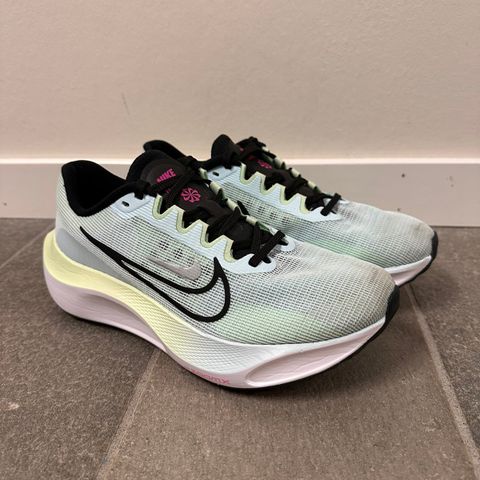 Nike Zoom Fly 5