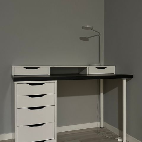 Skrivebord (Ikea)